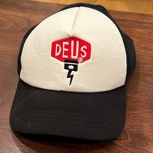Deus Ex Machina Trucker Hat. SnapBack. One size fits all.